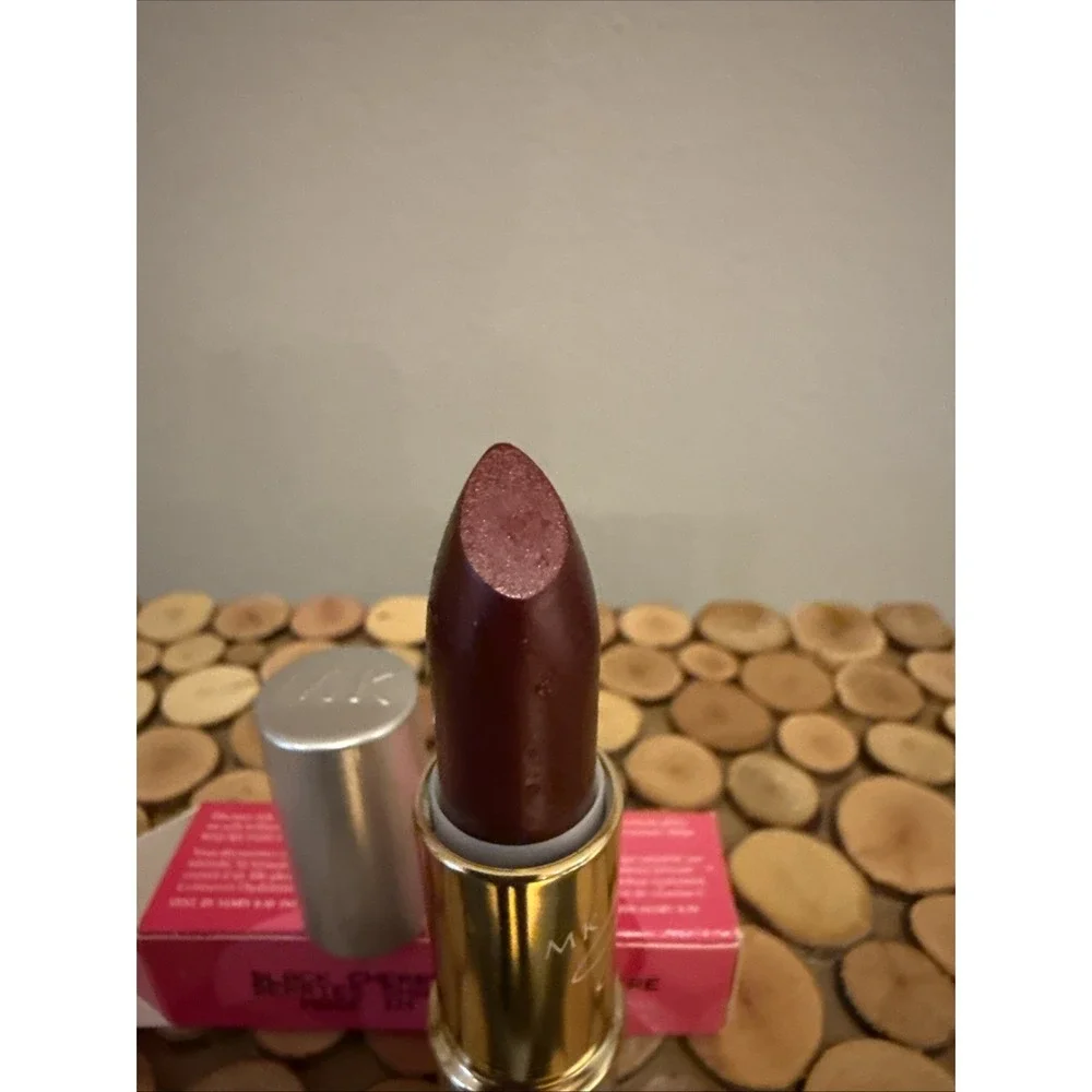 Mary Kay MK Signature Lipstick Black Cherry 2348/234800‎ .13oz New Discontinued